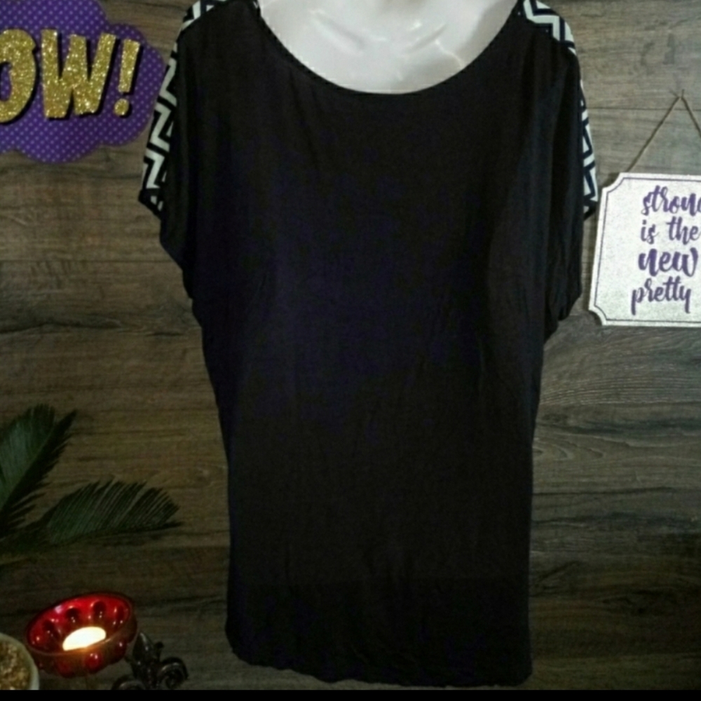 Expresso Top Size 2X Navy Cheveron Print Like New - Picture 5 of 8